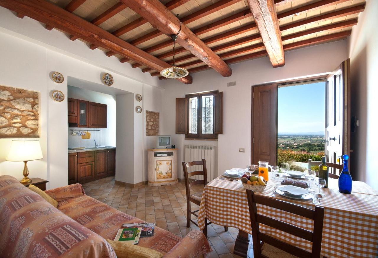 Agriturismo Fiordaliso Trevi Exterior foto